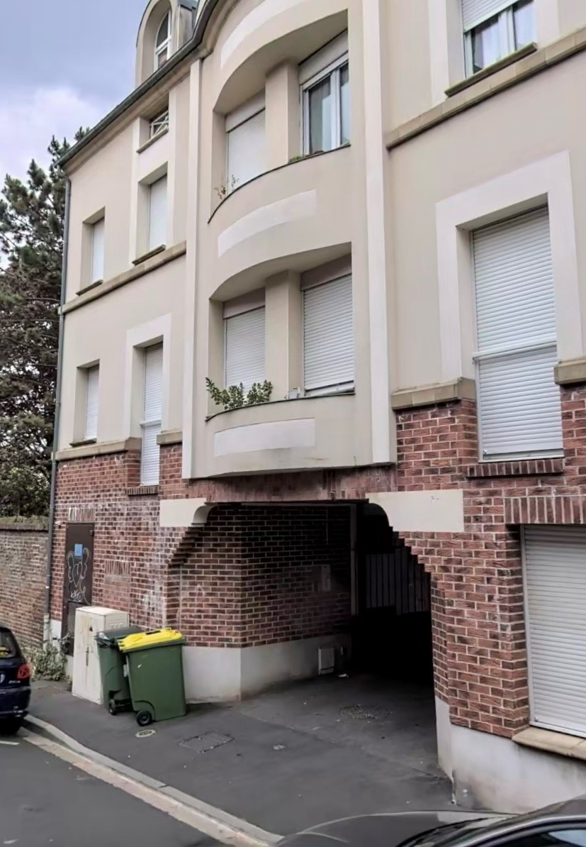 Immo80 – L'immobilier à Amiens et dans la Somme-Quartier Saint-Honoré / Studio de 26.50 m2 utile avec place de parking et cave