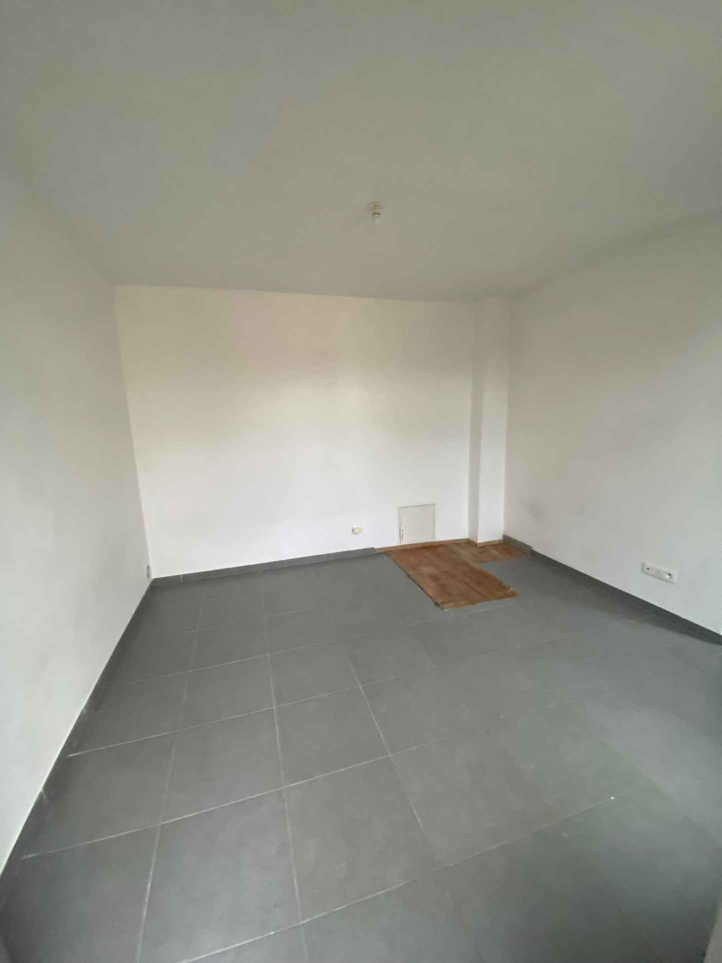 Immo80 – L'immobilier à Amiens et dans la Somme-STUDIO – 36 RUE SAINT MAURICE RDC No4