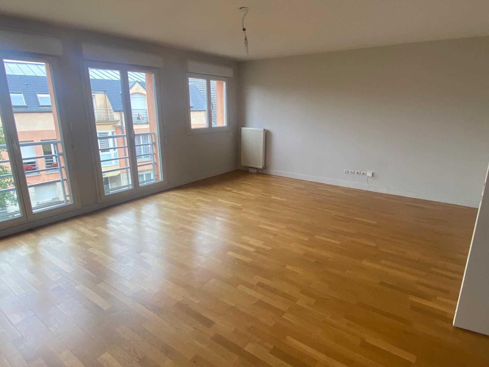 Immo80 – L'immobilier à Amiens et dans la Somme-Appartement F6 Duplex de 119 m2 Carrez / Ascenseur / Garage / 8 min à pied centre ville gare