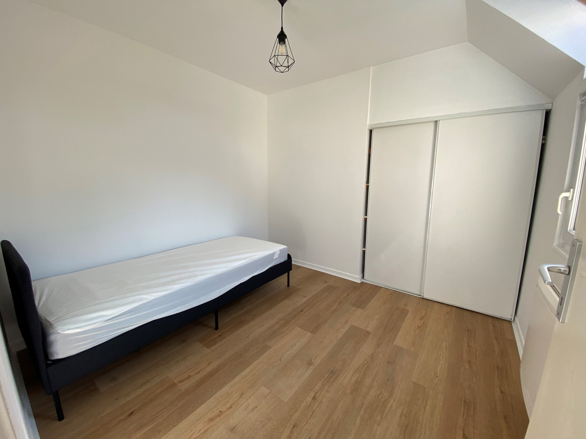 Immo80 – L'immobilier à Amiens et dans la Somme-36 rue carpentier F4 meublé 1ère location, idéal colocation