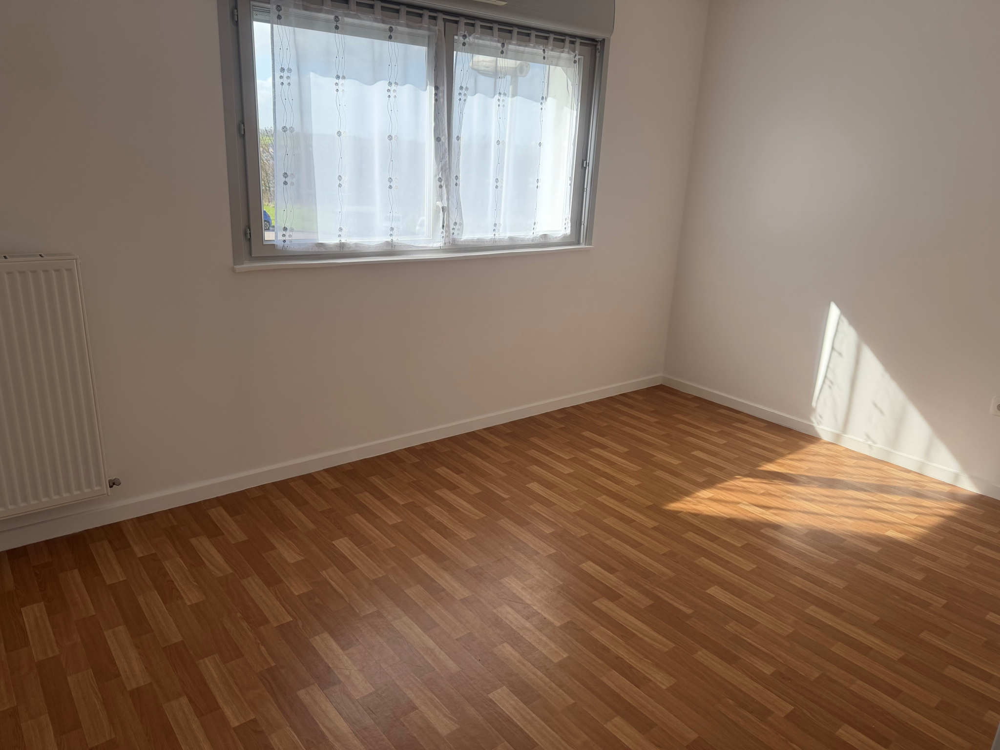 Immo80 – L'immobilier à Amiens et dans la Somme-Amiens sud, appartement récent DE 67 m2, avec place parking s/sol