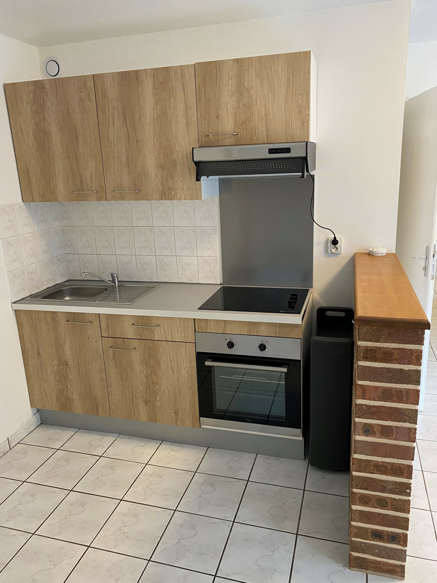 Immo80 – L'immobilier à Amiens et dans la Somme-44 RUE CARPENTIER – No19 + place de parking