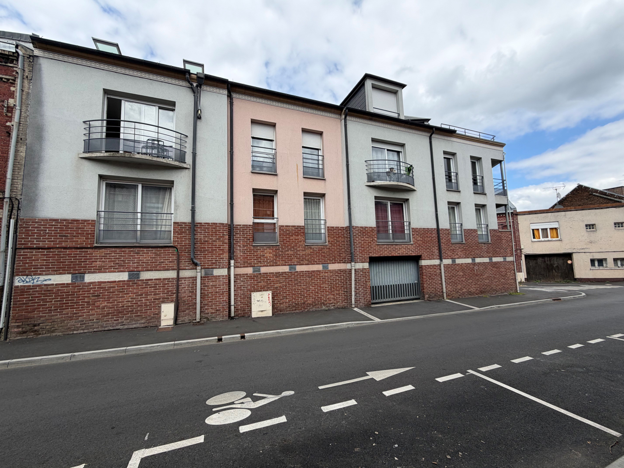 Immo80 – L'immobilier à Amiens et dans la Somme-Résidence Fermée, calme  64 rue Diderot