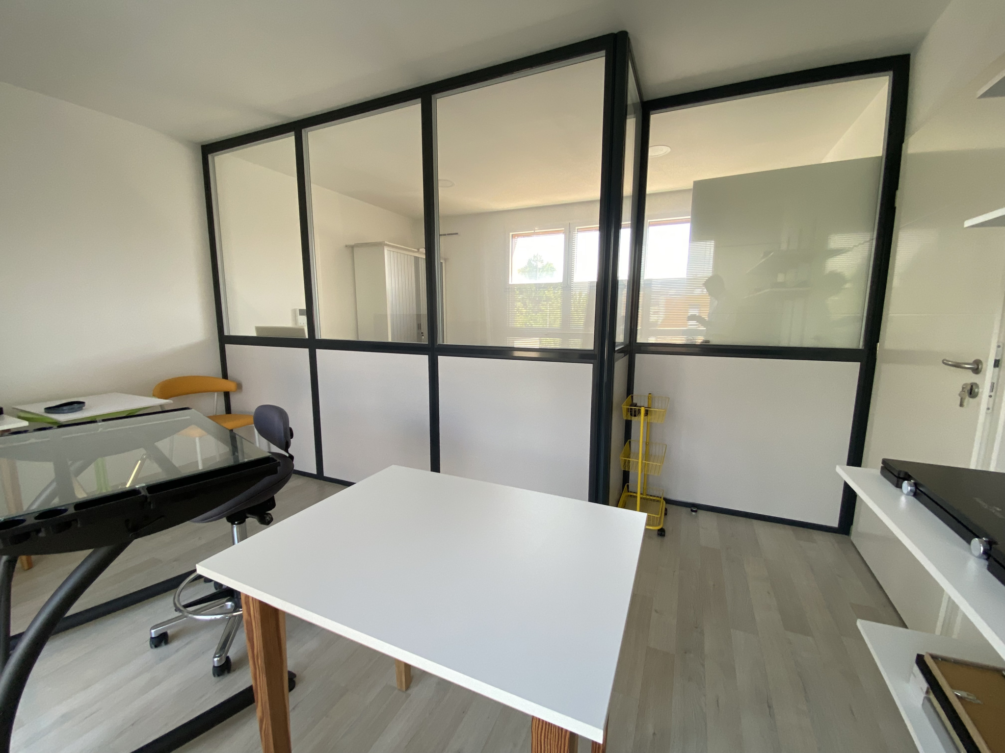 Immo80 – L'immobilier à Amiens et dans la Somme-Amiens Sud / Local professionnel ou commercial / 34 m2 / parking extérieur