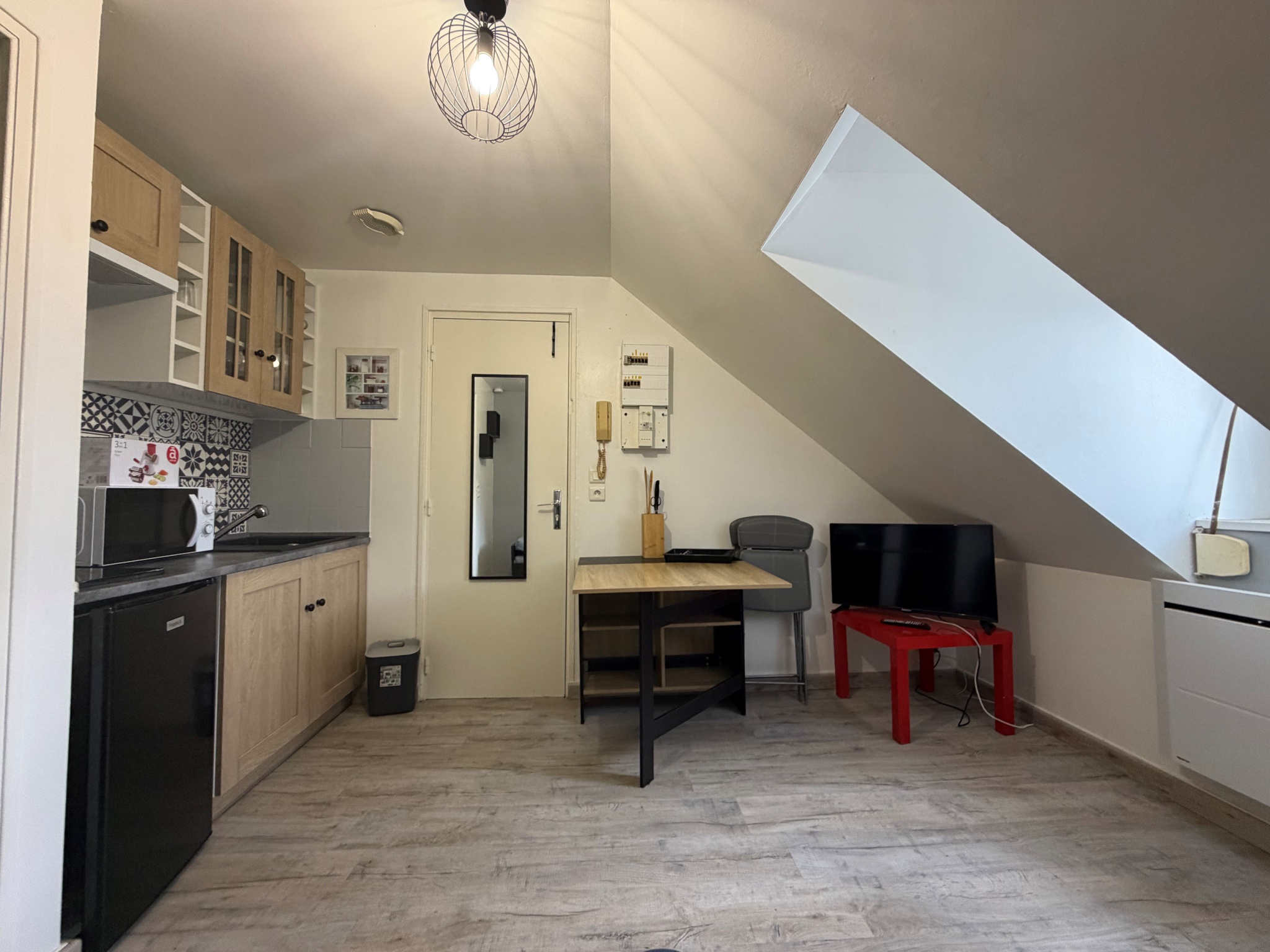Immo80 – L'immobilier à Amiens et dans la Somme-8 Rue Riolan Studio meublé rénové