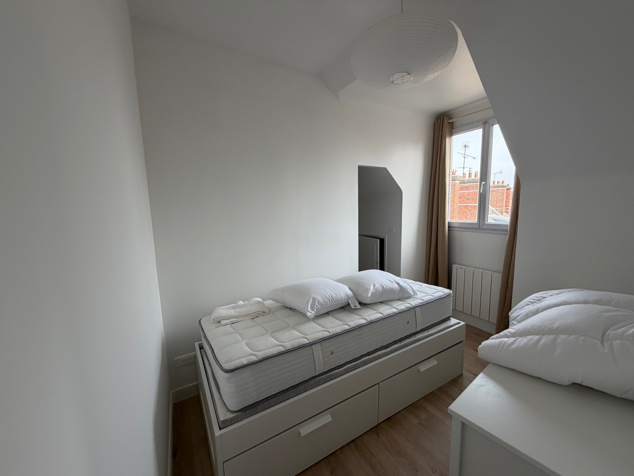 Immo80 – L'immobilier à Amiens et dans la Somme-17 rue des trois cailloux, Studio meublé neuf, 1ère location