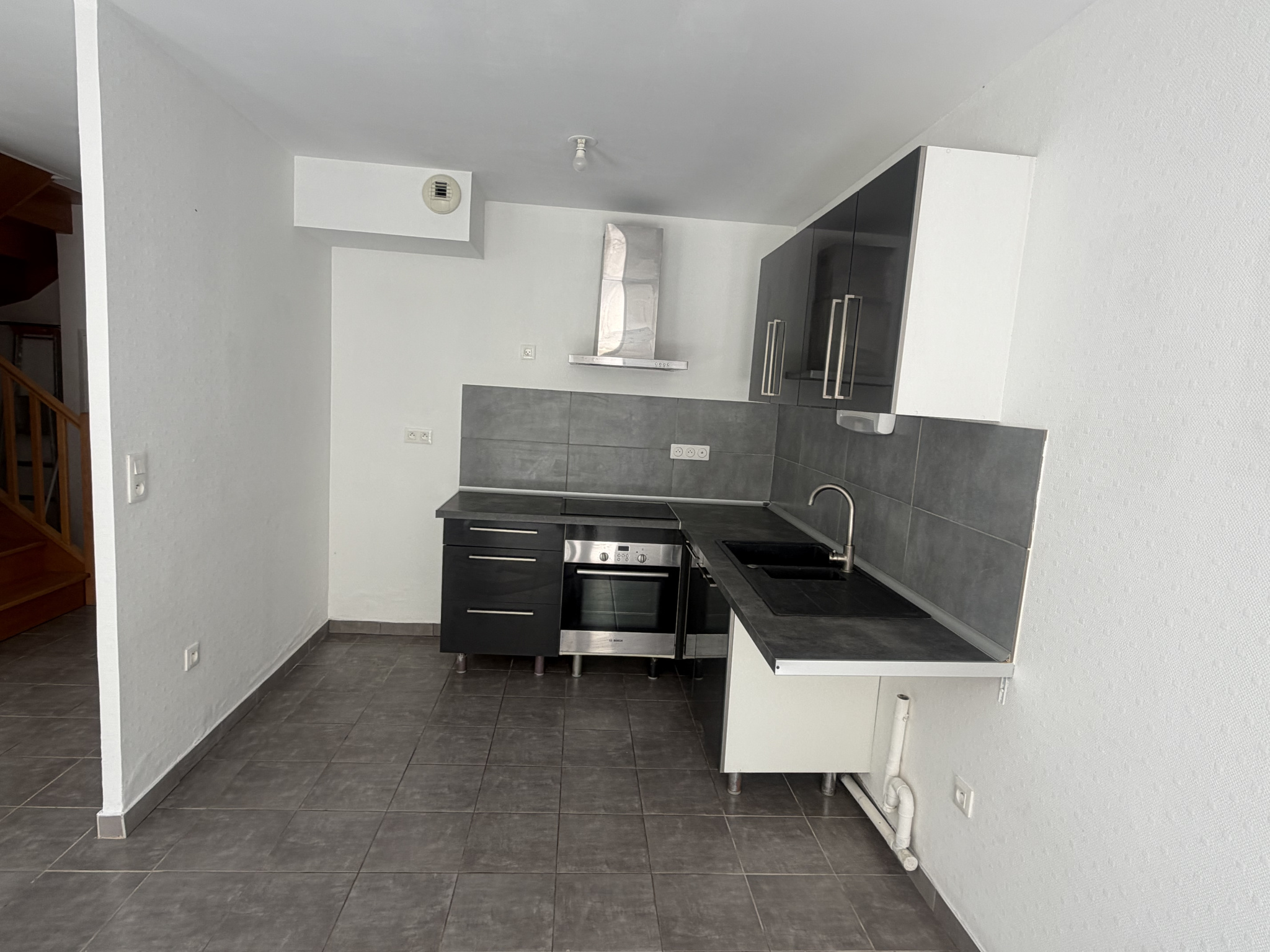 Immo80 – L'immobilier à Amiens et dans la Somme-Pavillon mitoyen de 73.80 m2 / Saint-Acheul / Place de parking